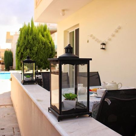 Cozy Poolside Apartment Paphos Esterno foto