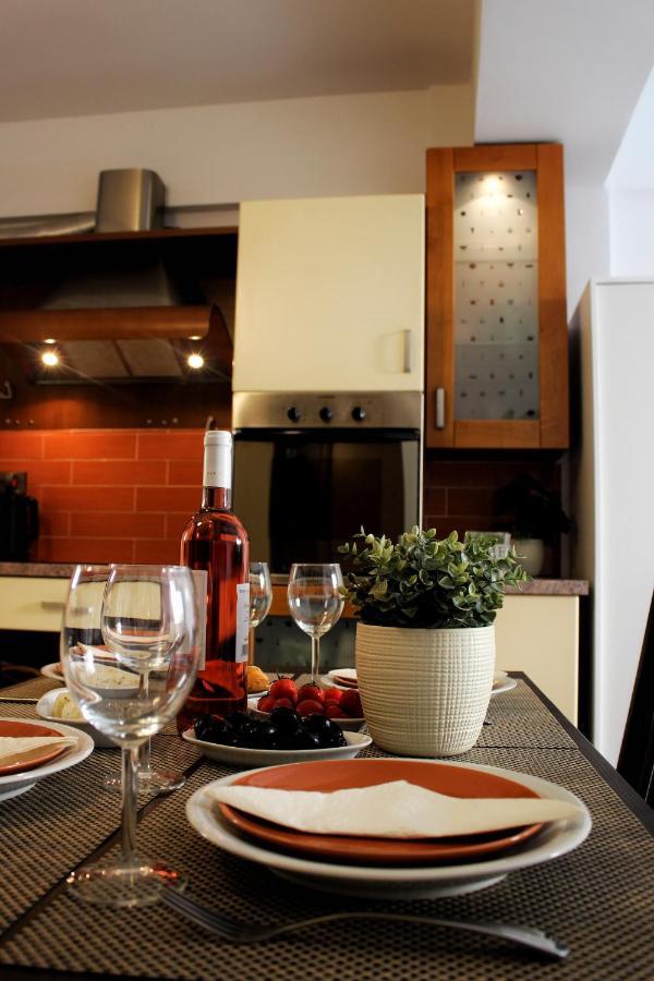 Cozy Poolside Apartment Paphos Esterno foto